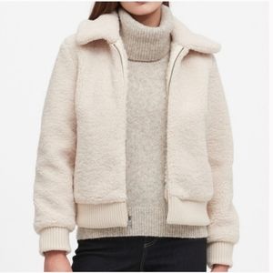 Banana Republic Teddy Jacket, Size Petite, Small